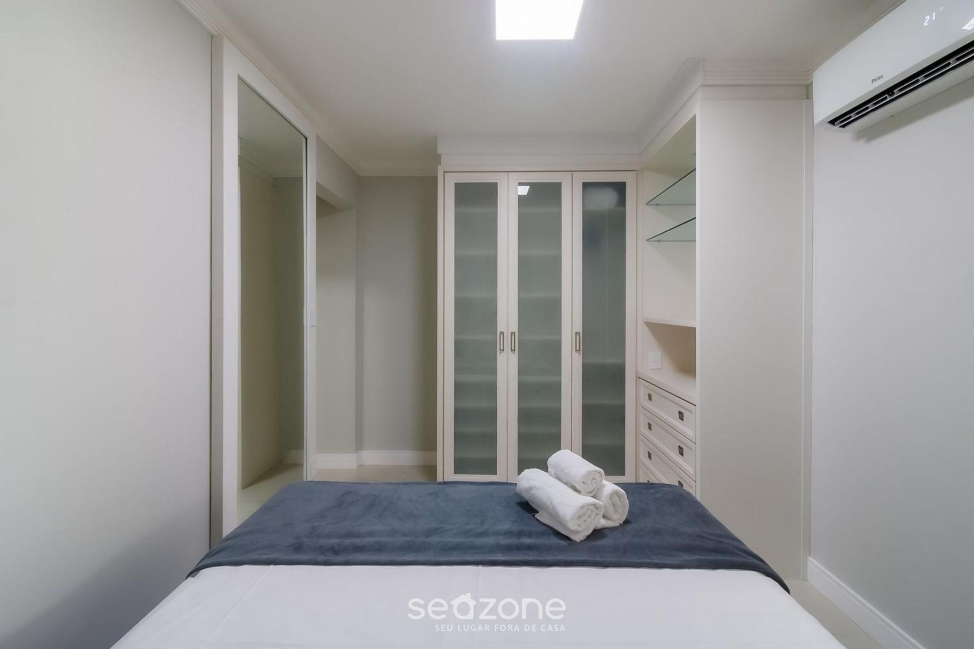 Apartamento Amplo Apto Com Excelente Vista Mar Etl2702